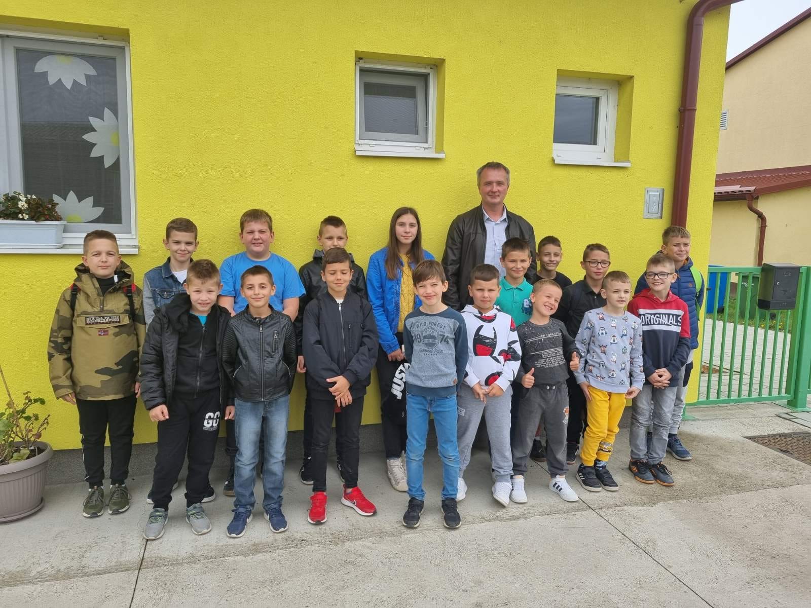 placeholder image-wide